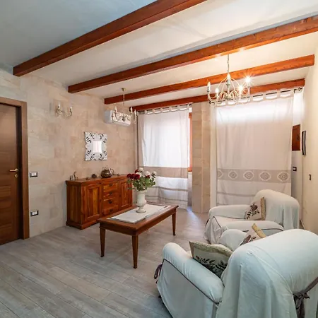 Bed and breakfast Domo Papiros Siniscola