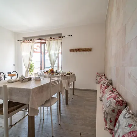 Bed & Breakfast Domo Papiros