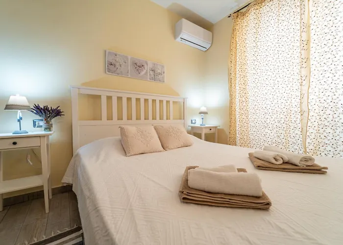 Domo Papiros Nocleg ze śniadaniem Siniscola