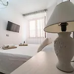 Domo Papiros *