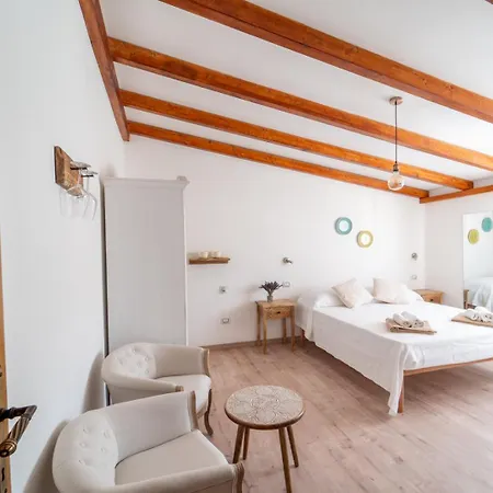 Bed and breakfast Domo Papiros *